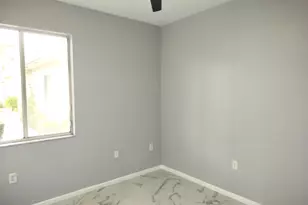 826 Middleton Dr SW, Vero Beach, FL 32962 - Photo 9