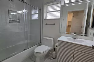 5622 Royal Lake Cir, Boynton Beach, FL 33437 - Photo 7