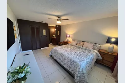 417 SW Natura Avenue #B, Deerfield Beach, FL 33441 - Photo 9