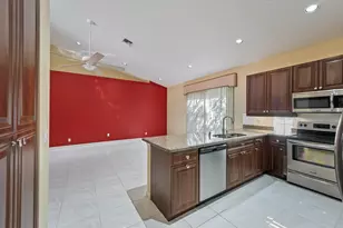 10860 Fairmont Village Dr, Lake Worth, FL 33449 - Photo 13