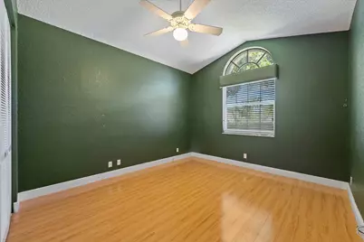 10860 Fairmont Village Drive, Lake Worth, FL 33449 - Photo 23