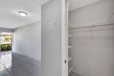 27 Camden B, West Palm Beach, FL 33417 - Photo 5