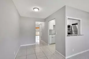 27 Camden B, West Palm Beach, FL 33417 - Photo 9
