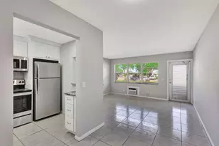 27 Camden B, West Palm Beach, FL 33417 - Photo 3