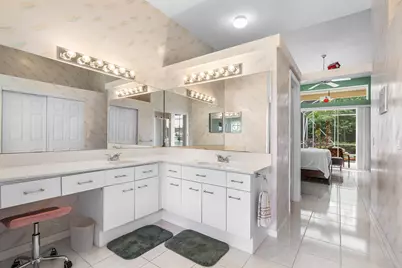 9043 Cypress Hollow Drive, Palm Beach Gardens, FL 33418 - Photo 17