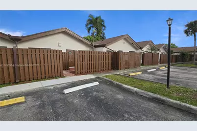 1760 NW 72nd Avenue #81, Plantation, FL 33313 - Photo 1