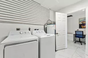 1243 Garfield St, Hollywood, FL 33019 - Photo 19