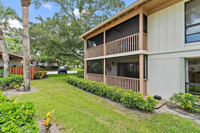 413 Brackenwood Lane S, Palm Beach Gardens, FL 33418 - Photo 31