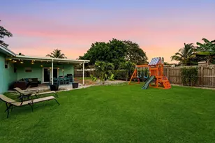 1424 Willow Rd, Palm Springs, FL 33406 - Photo 3