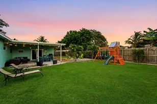 1424 Willow Rd, Palm Springs, FL 33406 - Photo 9