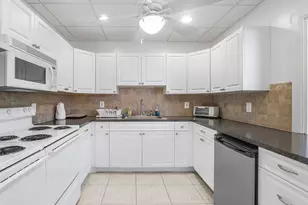 2191 NE 1st Ct, Boynton Beach, FL 33435 - Photo 21