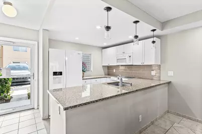 2191 NE 1st Court #Apt 106, Boynton Beach, FL 33435 - Photo 1