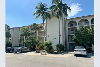 4501 Martinique Way #F2, Pompano Beach, FL 33066 - Photo 23