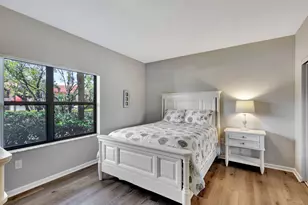 300 Uno Lago Dr, Juno Beach, FL 33408 - Photo 31