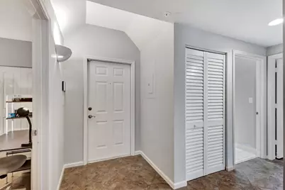 300 Uno Lago Drive #101, Juno Beach, FL 33408 - Photo 5