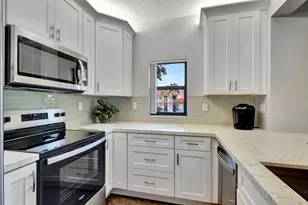 300 Uno Lago Dr, Juno Beach, FL 33408 - Photo 11