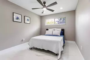 5200 Club Rd, Haverhill, FL 33415 - Photo 25