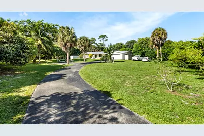 5200 Club Road, Haverhill, FL 33415 - Photo 1