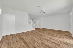 8058 Murano Cir, Palm Beach Gardens, FL 33418 - Photo 7