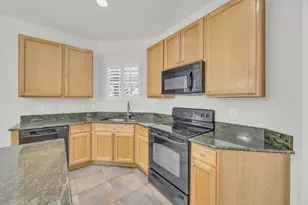 8058 Murano Cir, Palm Beach Gardens, FL 33418 - Photo 11