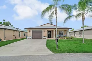 32 Oro Grande Way, Port Saint Lucie, FL 34952 - Photo 1
