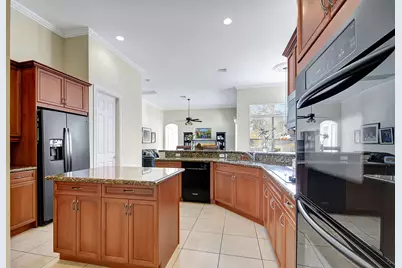 8123 Woodslanding Trail, West Palm Beach, FL 33411 - Photo 11