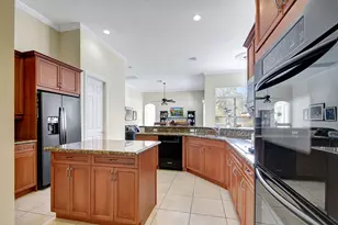 8123 Woodslanding Trail, West Palm Beach, FL 33411 - Photo 11