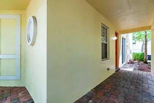 2558 SE Pineland Dr, Port Saint Lucie, FL 34952 - Photo 5