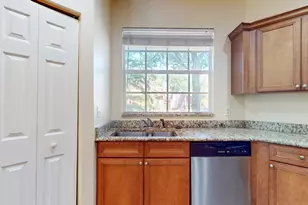 2558 SE Pineland Dr, Port Saint Lucie, FL 34952 - Photo 15