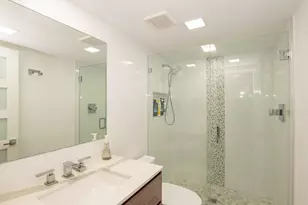 2400 Presidential Way, West Palm Beach, FL 33401 - Photo 25