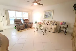 209 Greenbrier A, West Palm Beach, FL 33417 - Photo 3