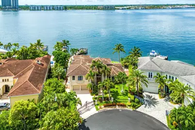 1010 Pine Point Road, Riviera Beach, FL 33404 - Photo 19