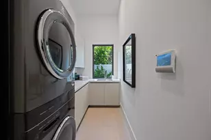 335 NE 5th St, Boca Raton, FL 33432 - Photo 19