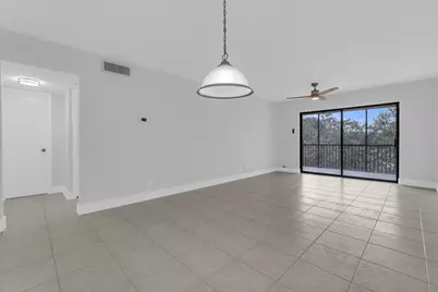 200 Jacaranda Country Club Drive #3c, Plantation, FL 33324 - Photo 3