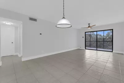 200 Jacaranda Country Club Drive #3c, Plantation, FL 33324 - Photo 3