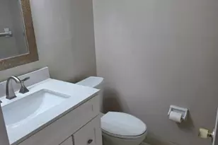 7205 W Oakridge Cir, Lantana, FL 33462 - Photo 13