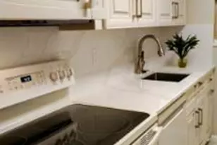 7205 W Oakridge Cir, Lantana, FL 33462 - Photo 5