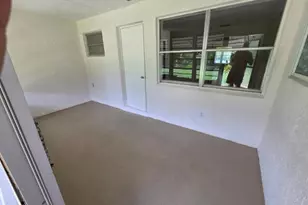 7205 W Oakridge Cir, Lantana, FL 33462 - Photo 15