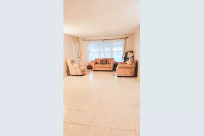 7205 W Oakridge Circle, Lake Worth, FL 33462 - Photo 3