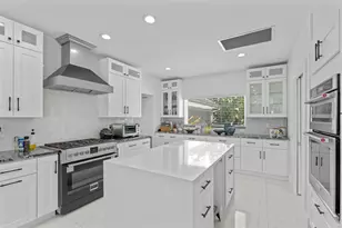 2701 Tecumseh Dr, West Palm Beach, FL 33409 - Photo 9