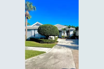 304 NW Bentley Circle, Port Saint Lucie, FL 34986 - Photo 3