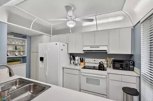 134 Brackenwood Rd, Palm Beach Gardens, FL 33418 - Photo 11