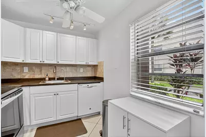 739 Normandy P, Delray Beach, FL 33484 - Photo 3