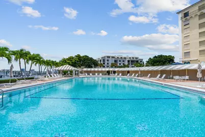 150 Bradley Place #112, Palm Beach, FL 33480 - Photo 19