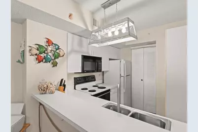 1590 S 42nd Circle #208, Vero Beach, FL 32967 - Photo 13