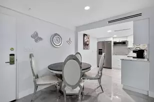 5225 Collins Ave, Miami Beach, FL 33140 - Photo 7
