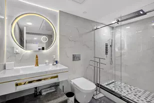 5225 Collins Ave, Miami Beach, FL 33140 - Photo 19