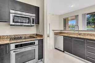 550 Okeechobee Blvd, West Palm Beach, FL 33401 - Photo 7