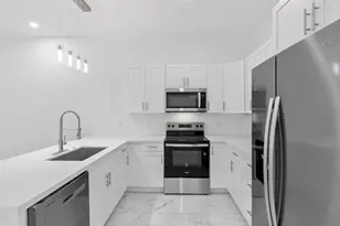 533 NW 16th Ave, Fort Lauderdale, FL 33311 - Photo 13