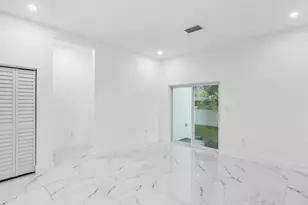 533 NW 16th Ave, Fort Lauderdale, FL 33311 - Photo 9
